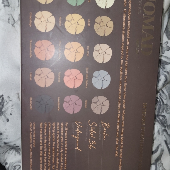 Special edition intense eyeshadow pallet - Picture 2 of 2